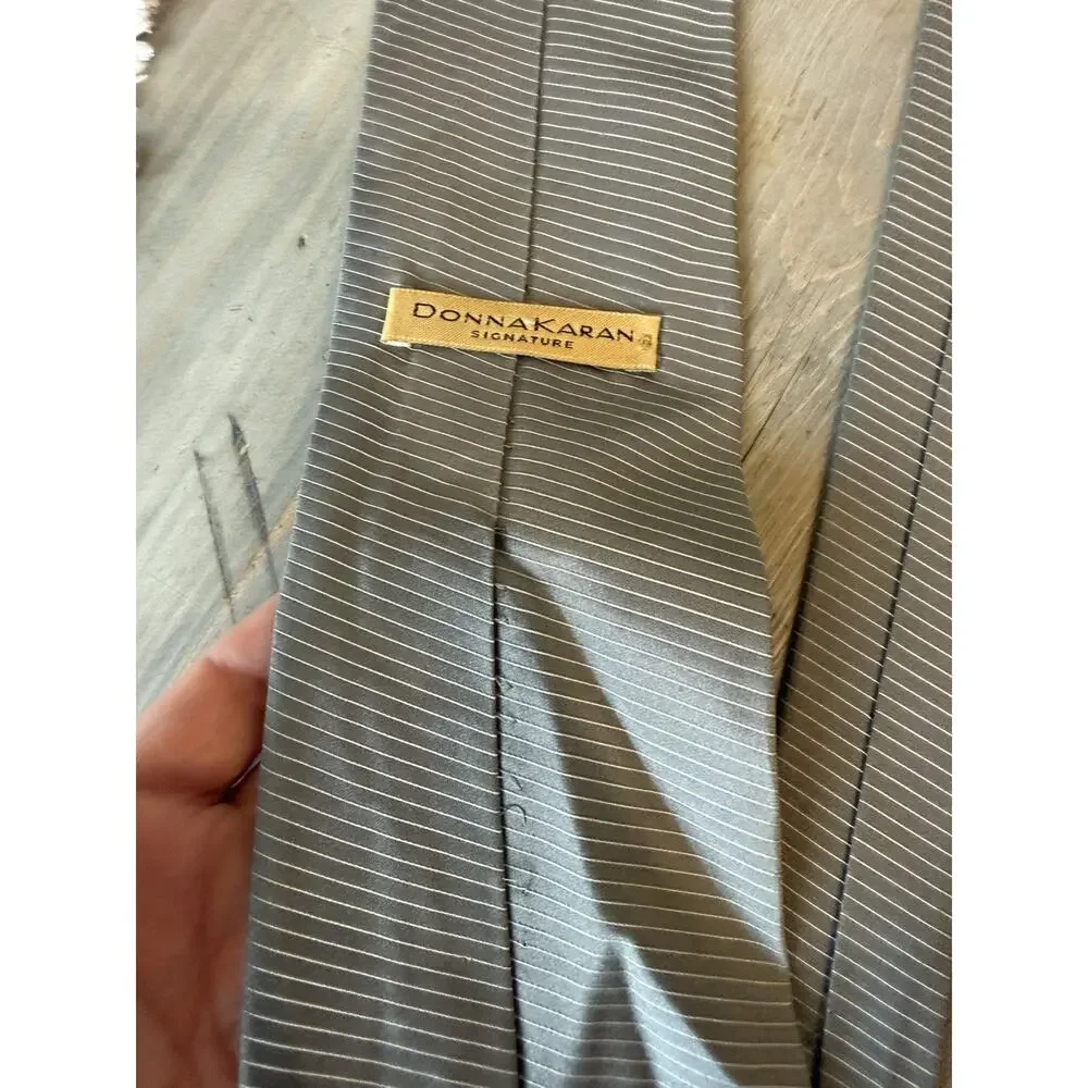 Donna Karen Signature Tie Gray silk from Italy made in USA 56